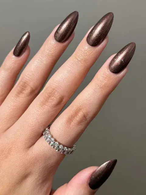 La propuesta de glitter opaco es una tendencia de 2025 La propuesta de glitter opaco es una tendencia de 2025