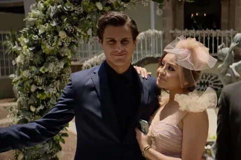 Andrea Arcangeli y Karol Sevilla en Casi el Paraíso. Andrea Arcangeli y Karol Sevilla en Casi el Paraíso.