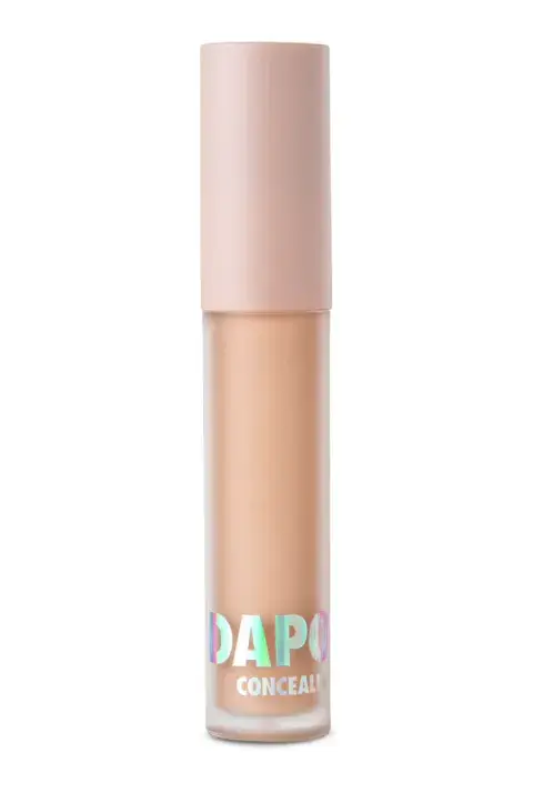 Foto de un corrector de maquillaje. Foto de un corrector de maquillaje.