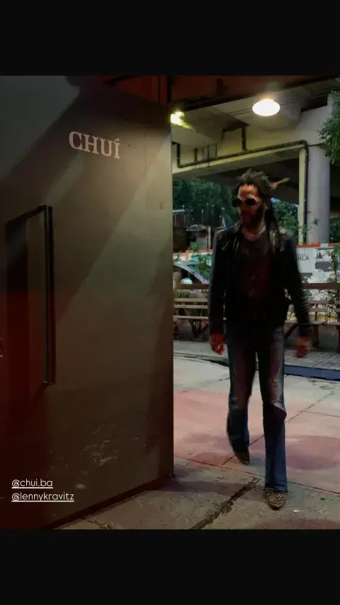 Foto de Lenny Kravitz en Chuí, restaurante de Buenos Aires. Foto de Lenny Kravitz en Chuí, restaurante de Buenos Aires.