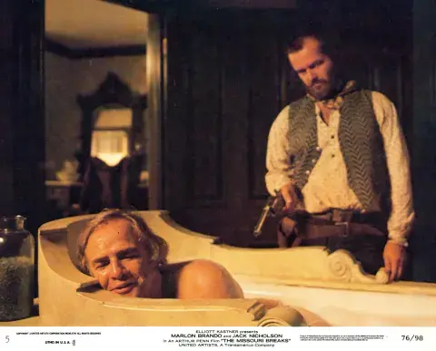 Foto de Marlon Brando y Jack Nicholson juntos en una escena de la película The Missouri Breaks (1976) Foto de Marlon Brando y Jack Nicholson juntos en una escena de la película The Missouri Breaks (1976)