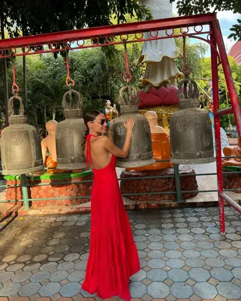 El vestido rojo con el que Pampita deslumbró en Tailandia. El vestido rojo con el que Pampita deslumbró en Tailandia.