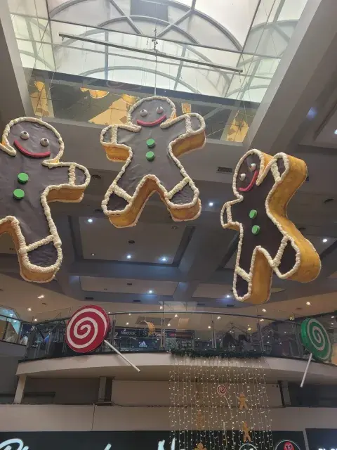 Lugares adonde podés llevar la carta a Papá Noel. Lugares adonde podés llevar la carta a Papá Noel.