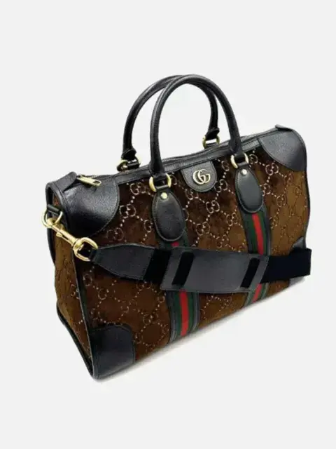 El bolso de Pampita cuesta 2.350 euros, según la página de ebay El bolso de Pampita cuesta 2.350 euros, según la página de ebay