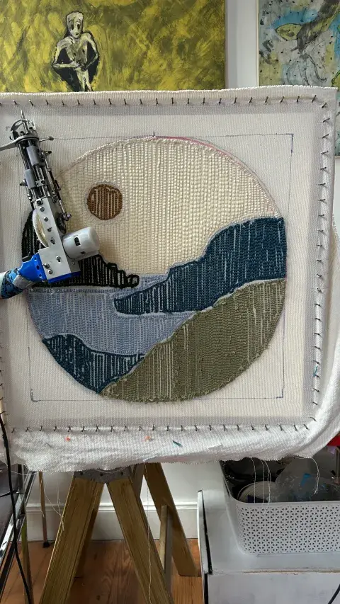 Cada contorno de una forma debe tejerse antes de empezar a "pintarla" y rellenar con color. Cada contorno de una forma debe tejerse antes de empezar a "pintarla" y rellenar con color.