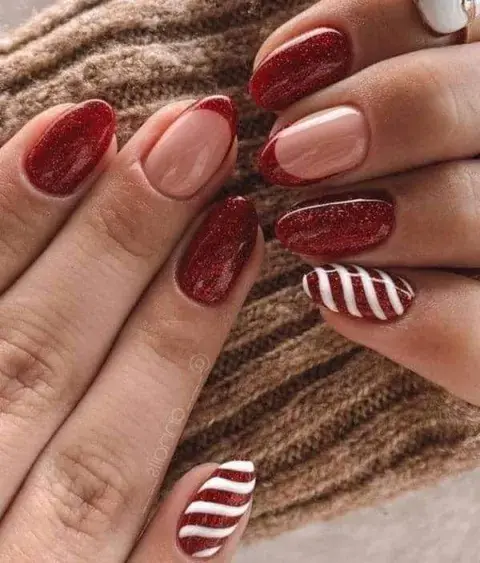 Uñas de color rojo Uñas de color rojo