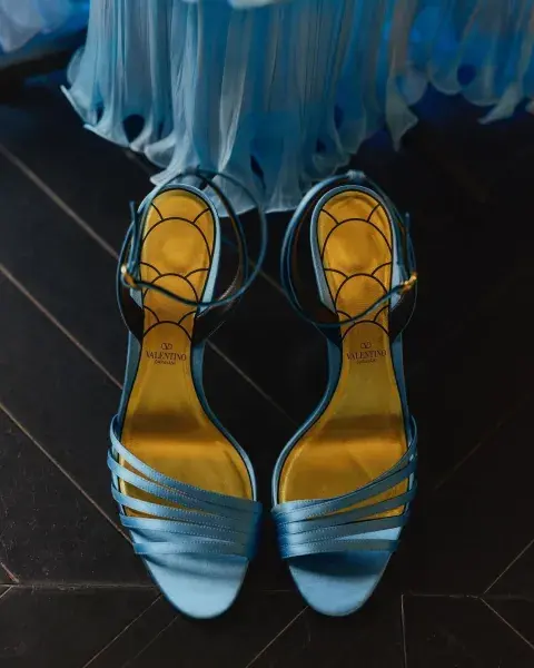 Las sandalias que usó Apple Martin en el Baile de los Debutantes. Las sandalias que usó Apple Martin en el Baile de los Debutantes.