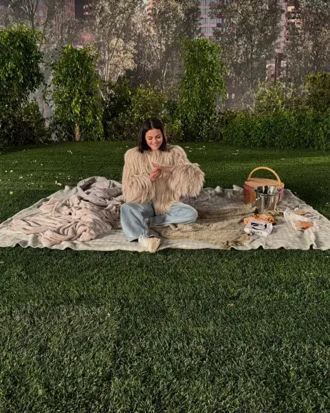 Foto del compromiso de Selena Gomez y Benny Blanco Foto del compromiso de Selena Gomez y Benny Blanco