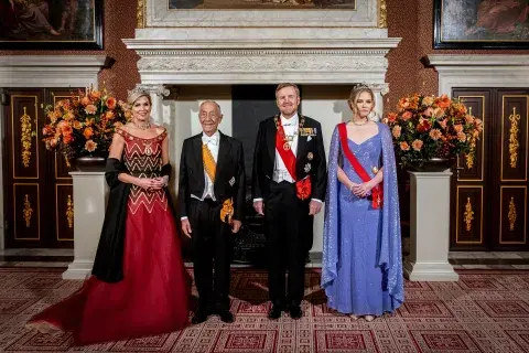 La familia real holandesa durante la visita de Estado del presidente portugués a los Países Bajos.