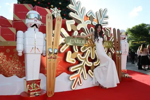 Helena Otamendi en el encendido del árbol navideño de Carolina Herrera. Helena Otamendi en el encendido del árbol navideño de Carolina Herrera.
