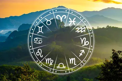 La rueda zodiacal, con los símbolos de los 12 signos astrales. La rueda zodiacal, con los símbolos de los 12 signos astrales.