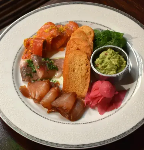 Para las fiestas, take-away en diversos restaurantes de CABA. Para las fiestas, take-away en diversos restaurantes de CABA.