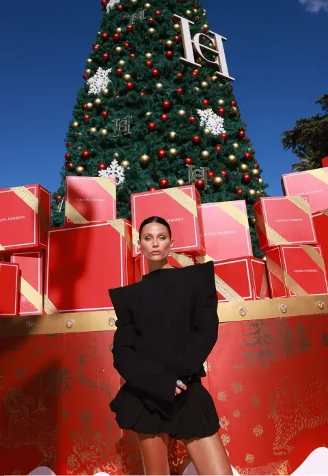 Valentina Zenere en el encendido del árbol navideño de Carolina Herrera. Valentina Zenere en el encendido del árbol navideño de Carolina Herrera.