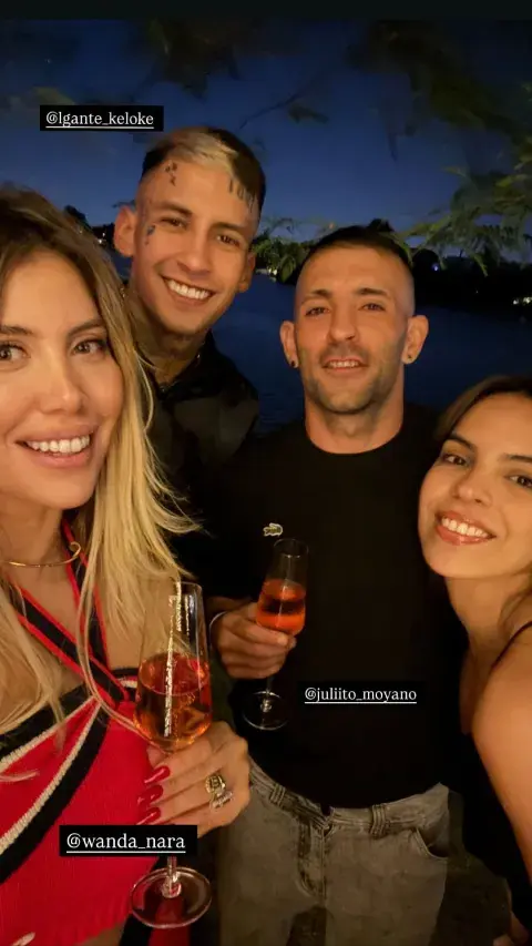 El look de Wanda Nara en la Nochebuena de 2024. El look de Wanda Nara en la Nochebuena de 2024.