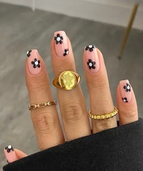 Flower nails Flower nails