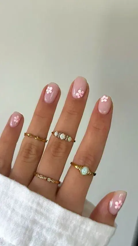 Flower nails Flower nails