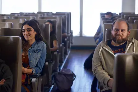 Imagen de Olivia Molina y Alan Sabbagh en la serie El mejor infarto de mi vida. Imagen de Olivia Molina y Alan Sabbagh en la serie El mejor infarto de mi vida.