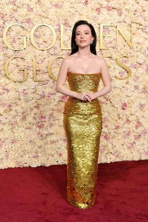 Mikey Madison en la alfombra roja de los Golden Globes 2025. Mikey Madison en la alfombra roja de los Golden Globes 2025.