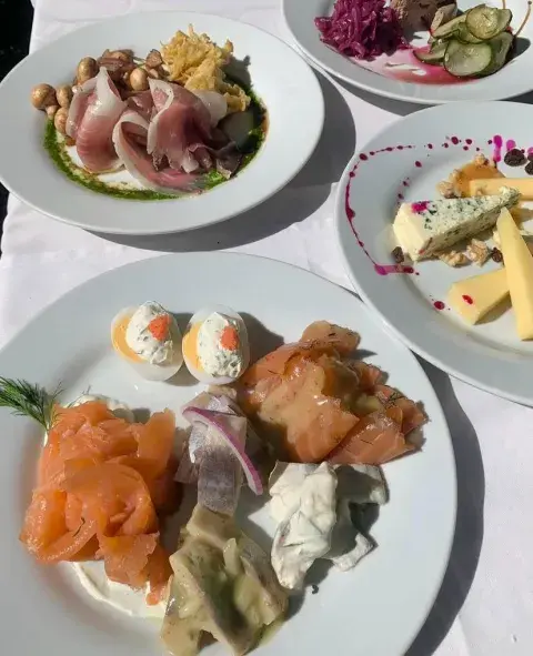 El buffet rescata recetas típicas de las abuelas suecas. El buffet rescata recetas típicas de las abuelas suecas.