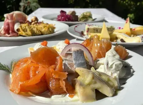 El buffet rescata recetas típicas de las abuelas suecas. El buffet rescata recetas típicas de las abuelas suecas.