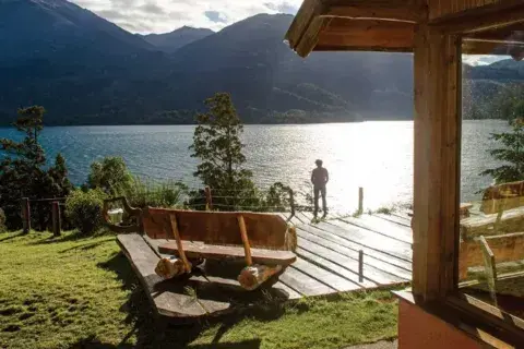 Visitar el sur de la Argentina es un plan perfecto para olvidarnos de la señal del celular y sumergirnos en la inmensidad de las montañas Visitar el sur de la Argentina es un plan perfecto para olvidarnos de la señal del celular y sumergirnos en la inmensidad de las montañas