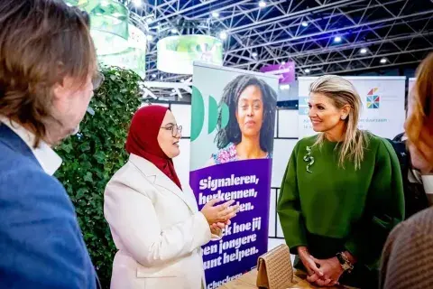 Máxima Zorreguieta con el color de la temporada Máxima Zorreguieta con el color de la temporada