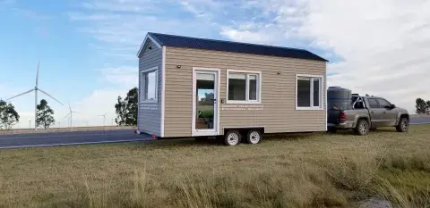 Las tiny houses pueden ser instaladas fijas en un lugar o pueden funcionar como casas rodantes Las tiny houses pueden ser instaladas fijas en un lugar o pueden funcionar como casas rodantes