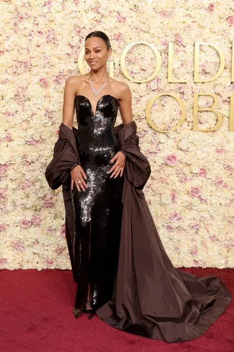 Zoe Saldana en la alfombra roja de los Golden Globes 2025. Zoe Saldana en la alfombra roja de los Golden Globes 2025.