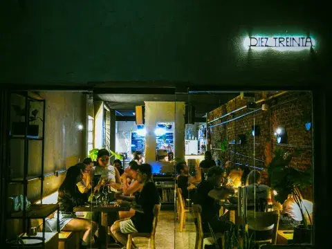 Diez Treinta: cocina de autor y música en vinilos Diez Treinta: cocina de autor y música en vinilos