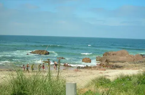 La Pedrera, en Uruguay, una playa tranquila, natural y económica. La Pedrera, en Uruguay, una playa tranquila, natural y económica.