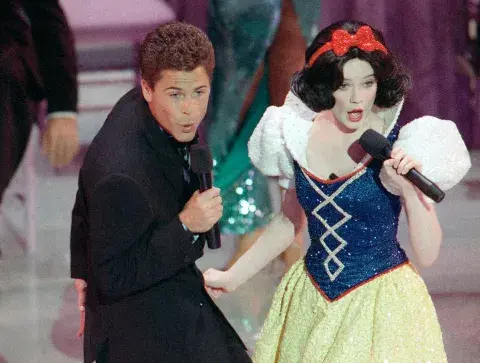 El bochornoso musical de Blancanieves en los Oscar.