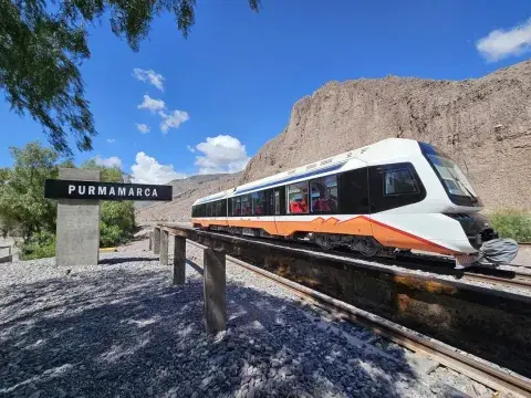 Foto del Tren solar de la provincia de Jujuy. Foto del Tren solar de la provincia de Jujuy.