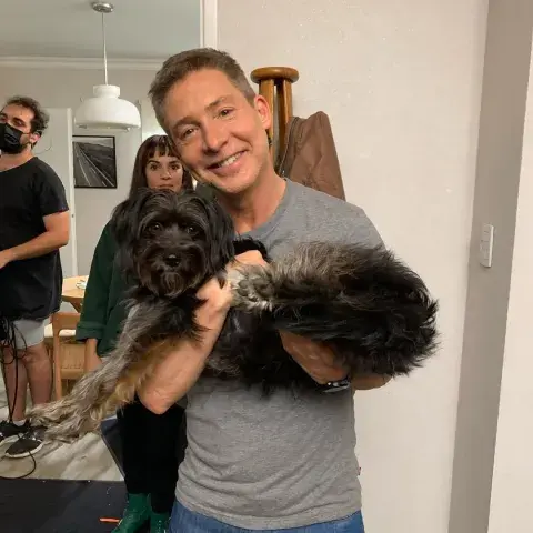 Uma junto a Adrián Suar y Pilar Gamboa en el set de 30 noches con mi ex. Uma junto a Adrián Suar y Pilar Gamboa en el set de 30 noches con mi ex.