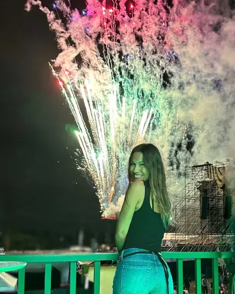 Pampita en el Lollapalooza 2025 con un estilismo boho chic Pampita en el Lollapalooza 2025 con un estilismo boho chic