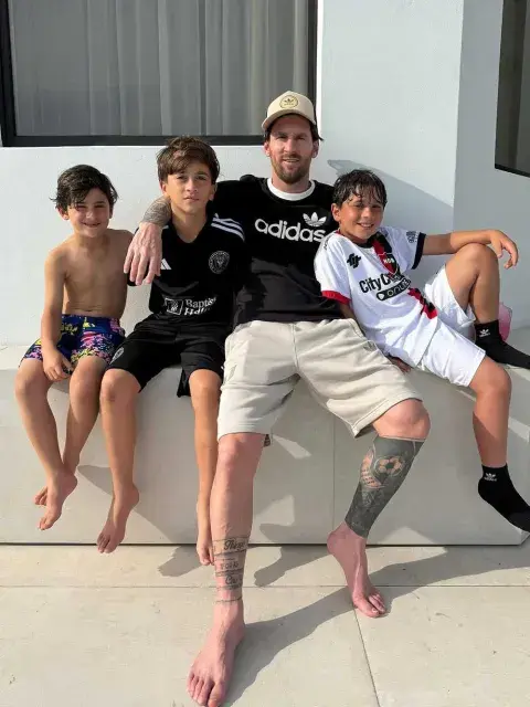 Leo Messi y su mujer, Antonela Roccuzzo en la intimidad de su casa en Miami