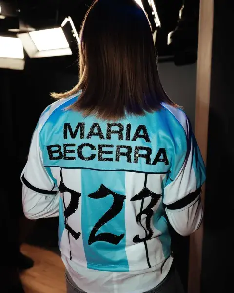 María Becerra llevó el número 223 a la entrevista en Olga María Becerra llevó el número 223 a la entrevista en Olga
