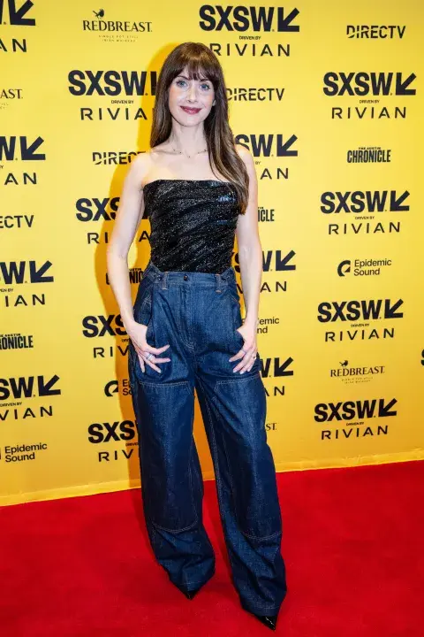 Allison Brie en la alfombra roja del Festival de Cine SXSW 2025. Allison Brie en la alfombra roja del Festival de Cine SXSW 2025.