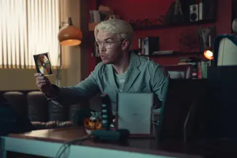 Will Poulter en la temporada 7 de Black Mirror.