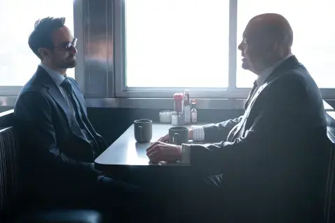 Tanto Charlie Cox como Vincent D'Onofrio vuelven a sus icónicos papeles de Daredevil.