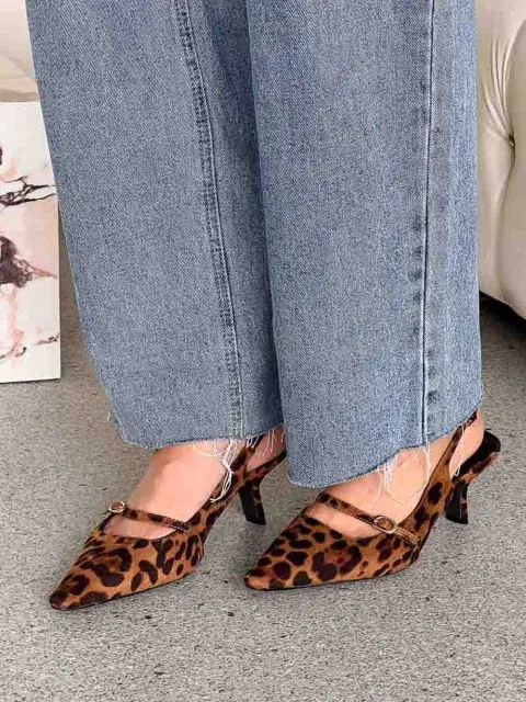 En clave animal print las slingbacks serán protagonistas En clave animal print las slingbacks serán protagonistas