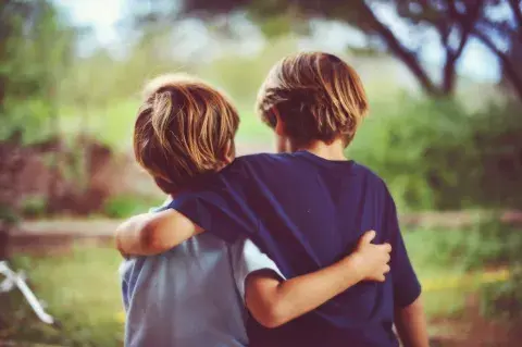 Hermanos Hermanos
