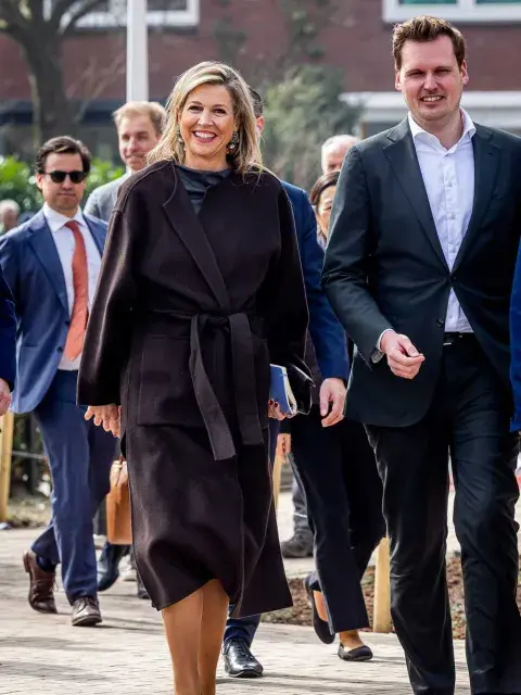 De regreso a los Países Bajos, Máxima Zorreguieta volvió a sorprender a la prensa de moda con una de las prendas que eligió para una de sus últimas visitas oficiales. 
