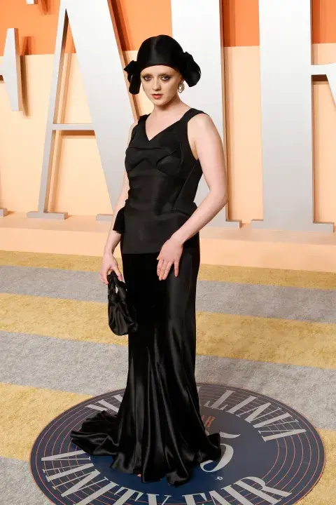 Maisie Williams en la after party de los Premios Oscar 2025. Maisie Williams en la after party de los Premios Oscar 2025.