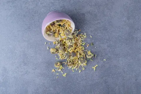 Muchas personas que sufren de digestiones pesadas o problemas estomacales leves recurren a la marcela como una opción natural para aliviar estos trastornos Muchas personas que sufren de digestiones pesadas o problemas estomacales leves recurren a la marcela como una opción natural para aliviar estos trastornos