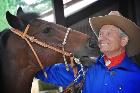 Expo Nuestros Caballos: llega a Argentina el encantador de caballos que conquistó a la Reina Isabel II Expo Nuestros Caballos: llega a Argentina el encantador de caballos que conquistó a la Reina Isabel II