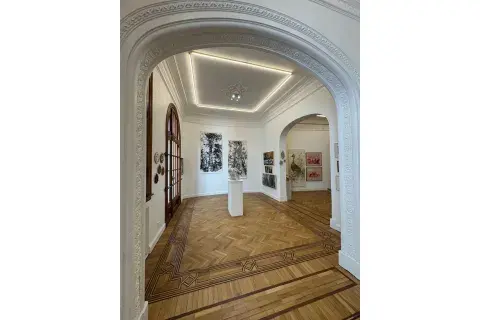Natural Art Bio Gallery es una galería especializada en obras inspiradas en la naturaleza.