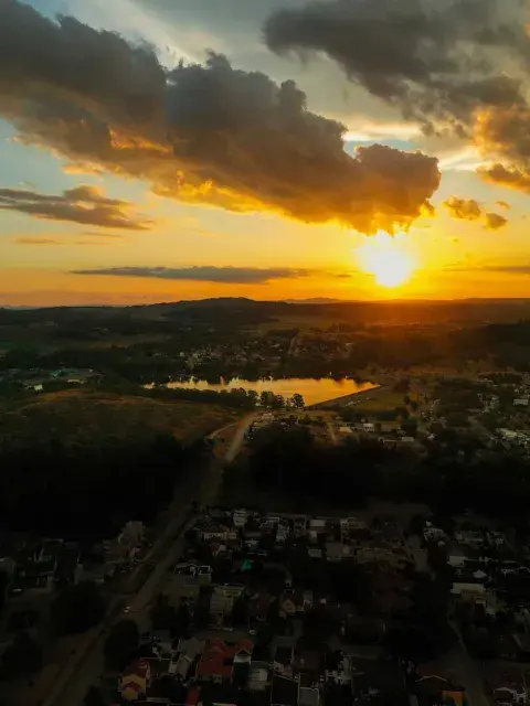 Tandil aparece como un destino perfecto para pasar un fin de semana largo en familia o con amigos. Tandil aparece como un destino perfecto para pasar un fin de semana largo en familia o con amigos.