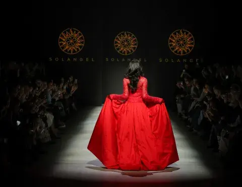 Solangel presentó impactantes vestidos de fiesta. Solangel presentó impactantes vestidos de fiesta.