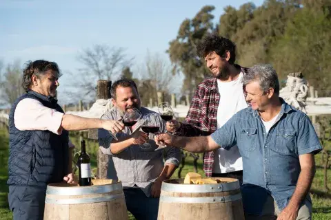 dueños del viñedo Las Antípodas dueños del viñedo Las Antípodas