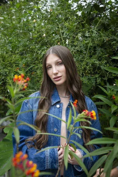 Yami Safdie, la creadora de los hits más románticos, sobre su capacidad de generar intimidad
